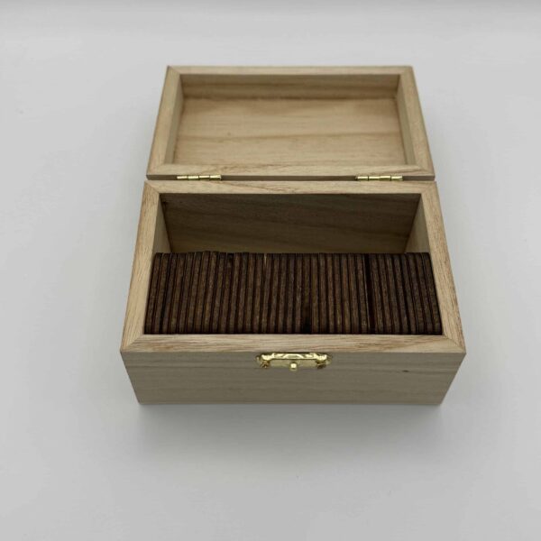 Holzmemory in individueller Holztruhe – Bild 3